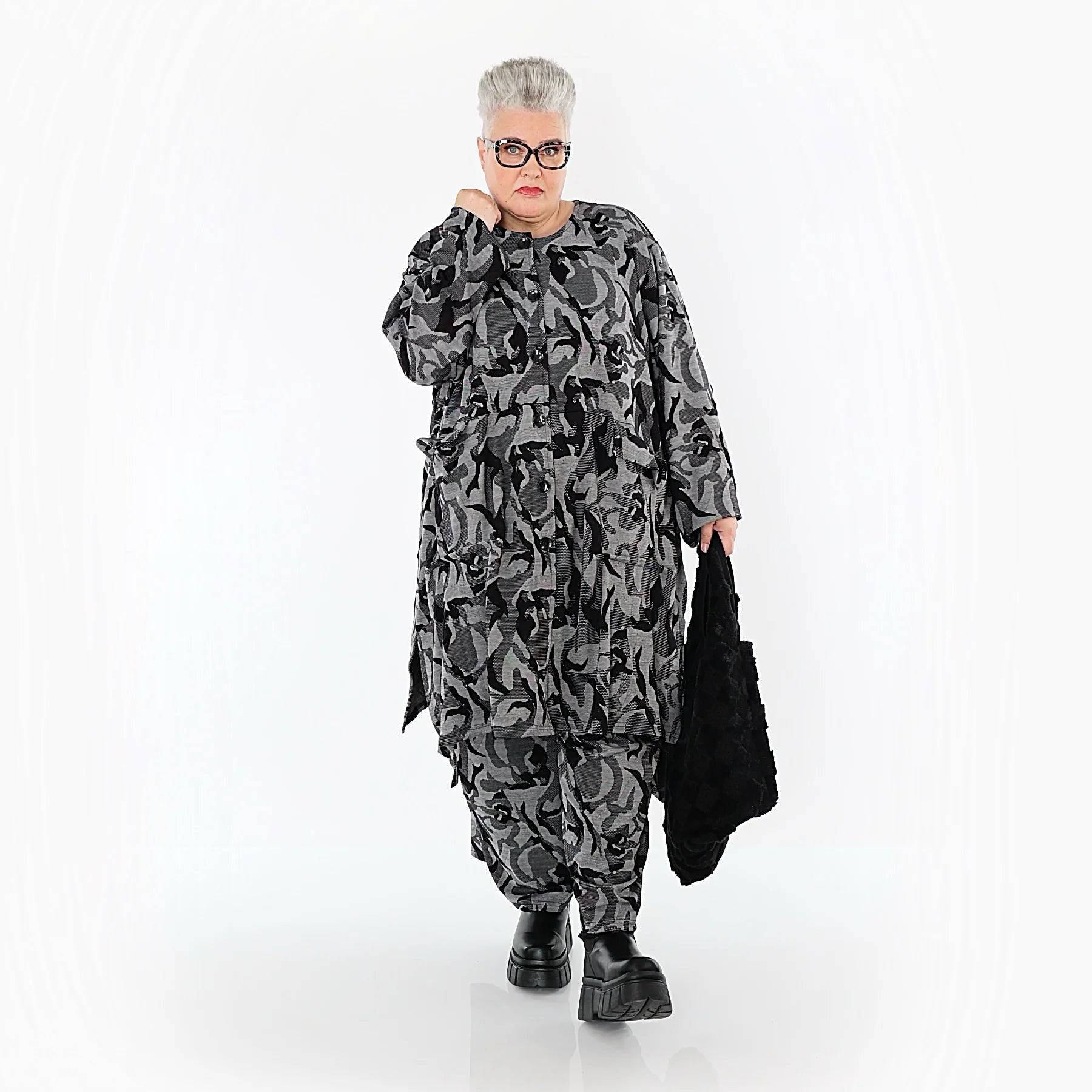 Ballonjacke von AKH Premium aus Viskose, P1012.7140, Grau/Schwarz, Wellen, Ausgefallen