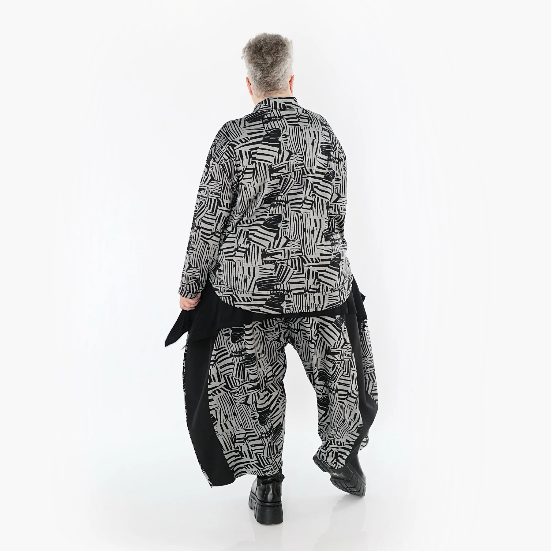  AKH Premium Jacke in gerundeter Form, aus Viskose, P1014.6910, Grau/Schwarz, Streifen