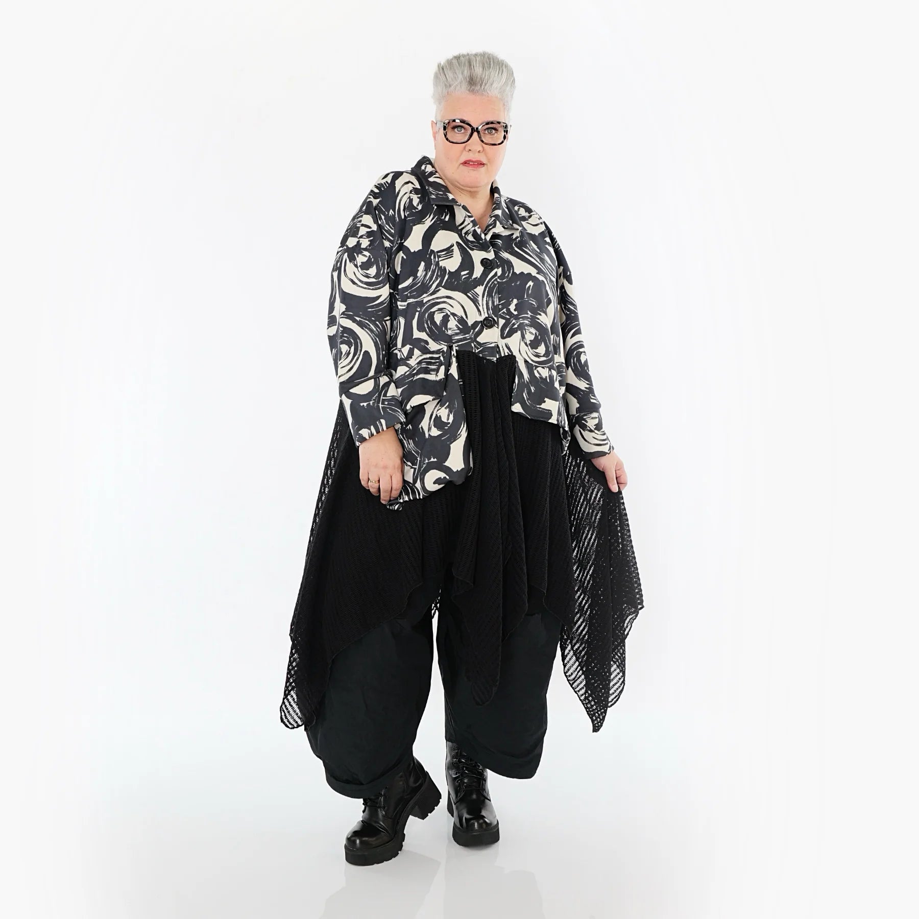  A-Form Jacke von AKH Premium aus Polyester, P1016.7147, Ecru/Schwarz, Pinselstrich, Schick