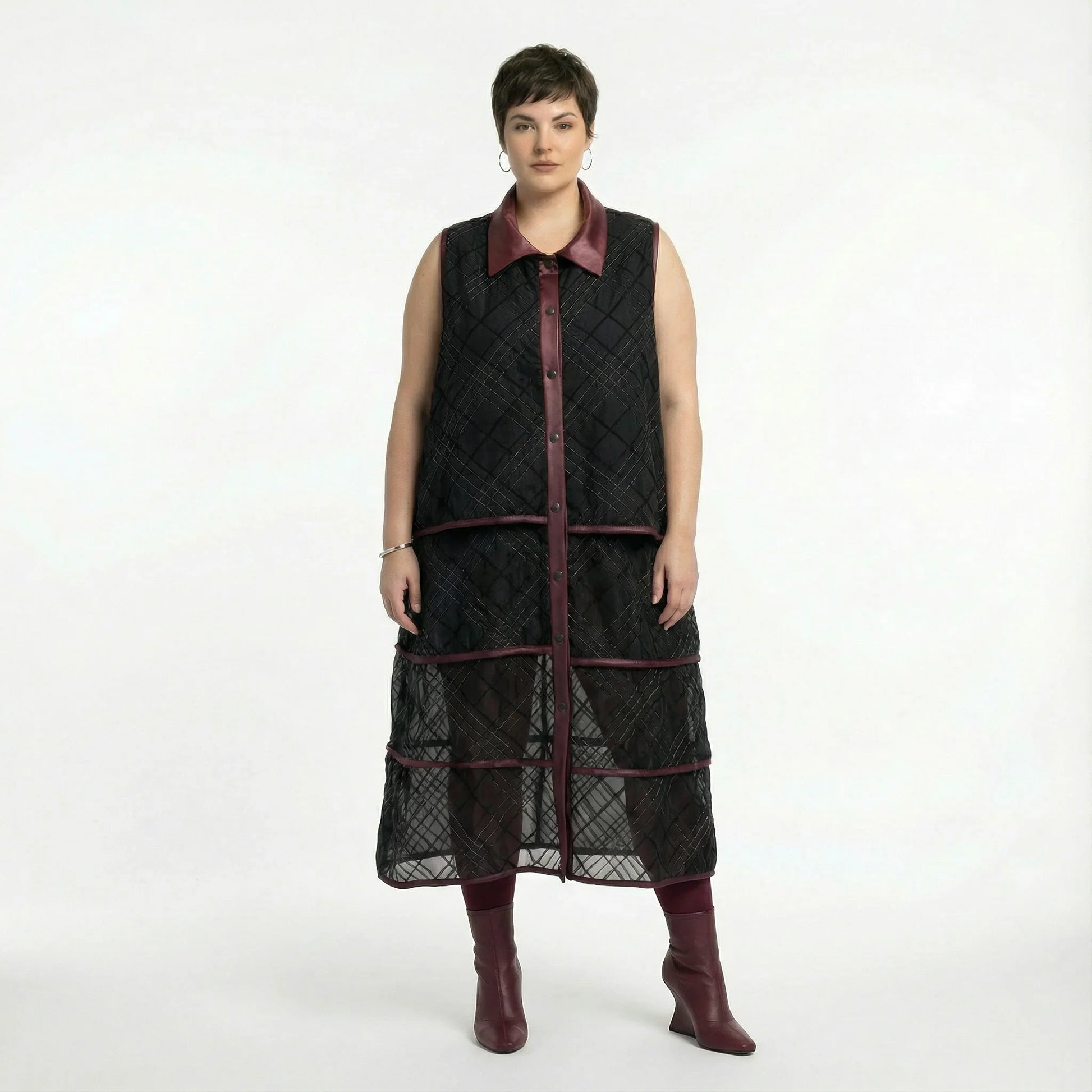  A-Form Weste von AKH Premium aus Materialmix, P1028.7120, Schwarz-Weinrot, Ausgefallen