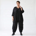 Stilvolle Ballon Hose im kreativen Lagenlook aus fein luftigem Tencel Popeline, Punkte, Schwarz/Weiß