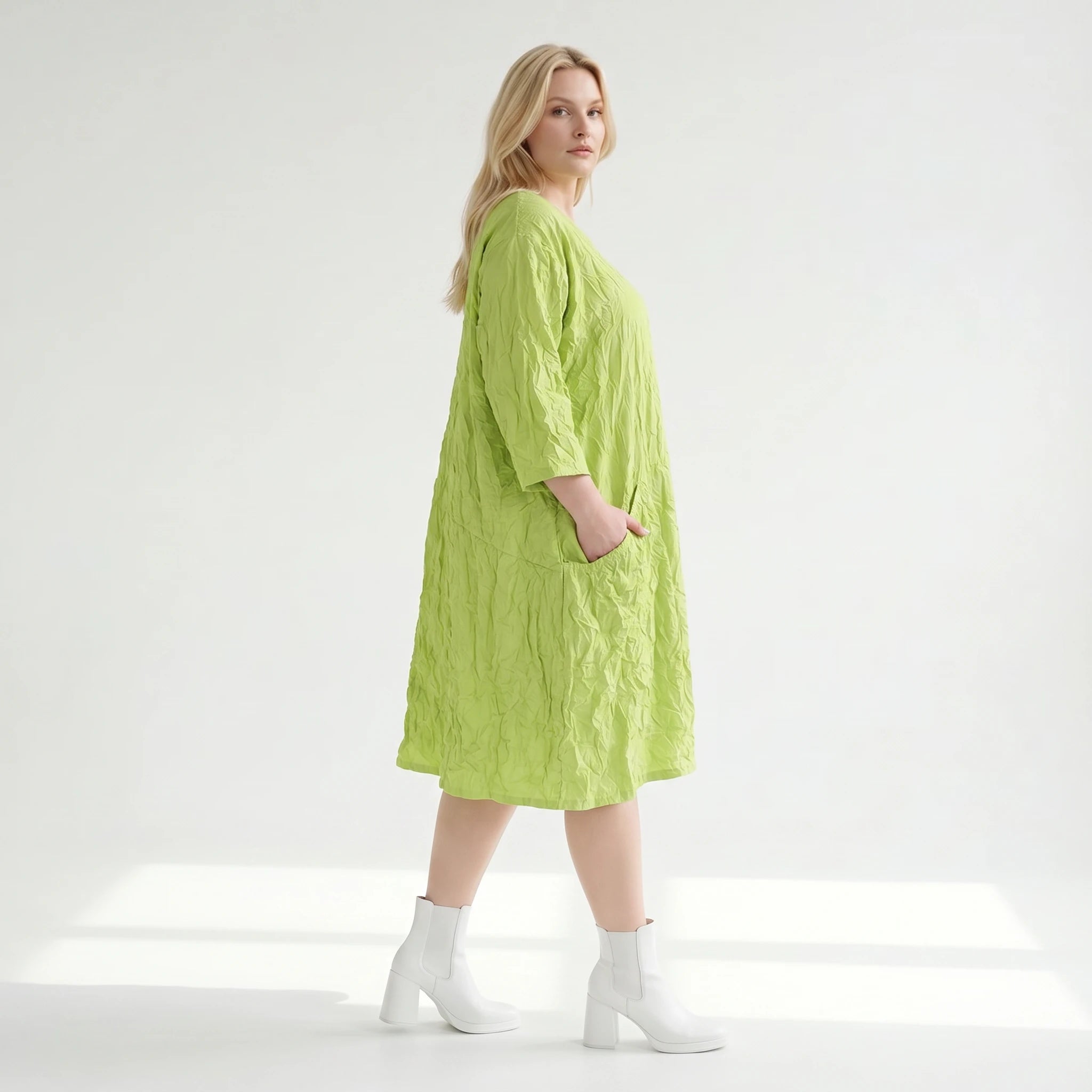 Luftiges Ballon Kleid im ausgefallenen Lagenlook aus leichter Popeline mit raffinierten Details, Apfelgrün