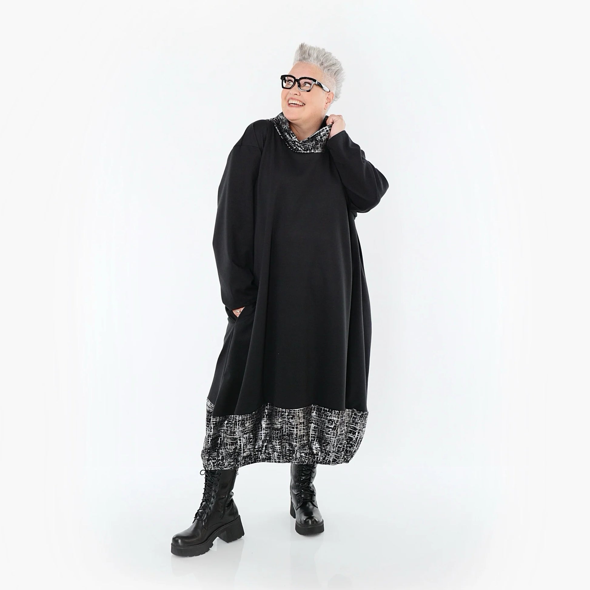  Ballonkleid von AKH Premium aus Viskose, P107156, Schwarz/Silber, Pinselstrich, Schick