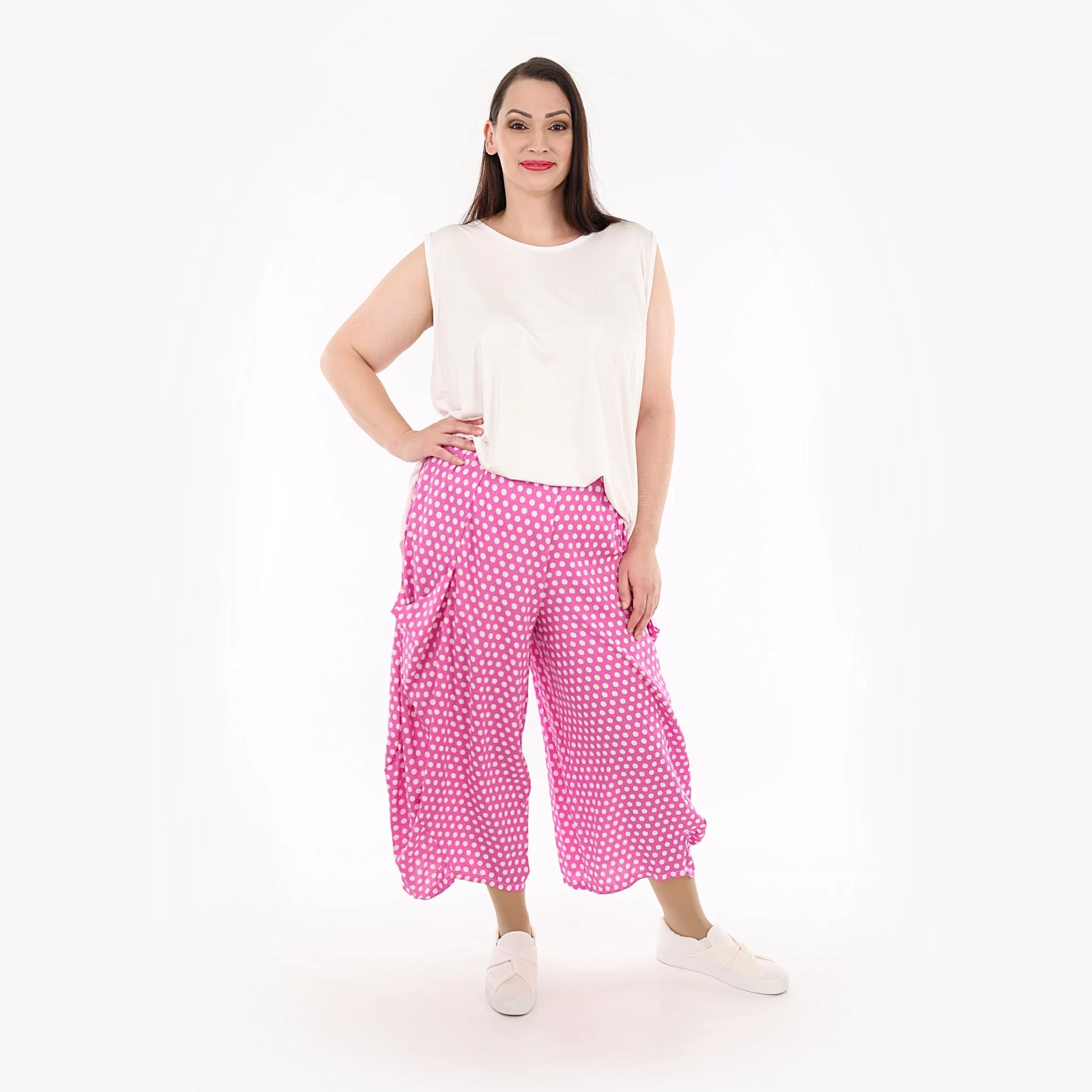  Trendige Ballonhose in Pink-Weiß, leicht und luftig aus Viskose, ideal für Plus-Size-Looks