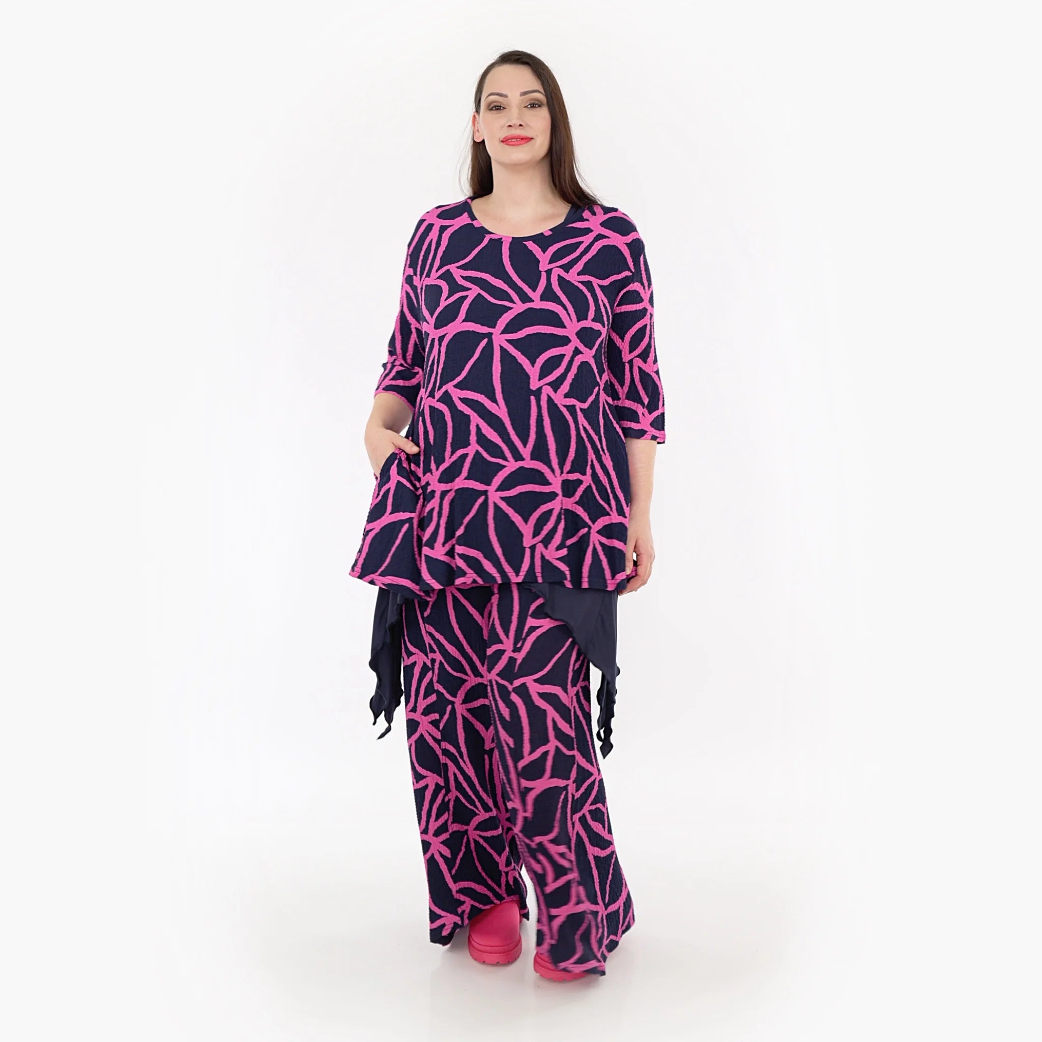  AKH Fashion Shirt in Glocken-Form, aus Viskose, 1317.01892, Marine-Fuchsia, Grafik