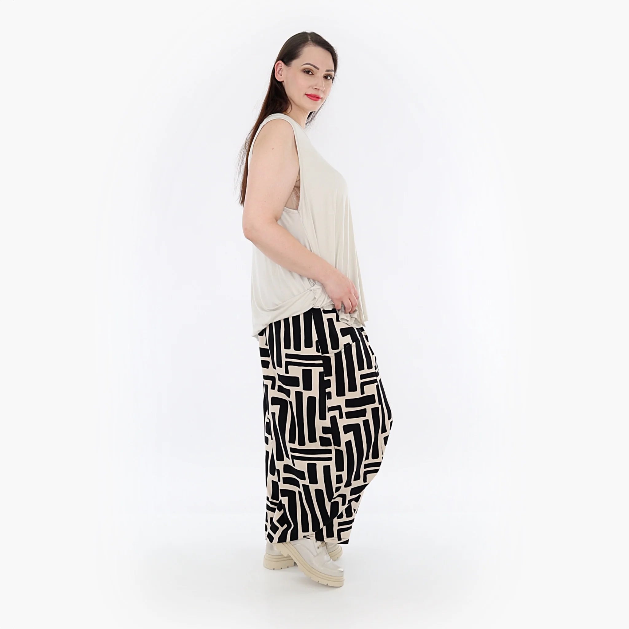  Ballonhose von AKH Fashion aus Viskose, 1318.08069, Schwarz-Ecru, Schick, Modern, Bequem