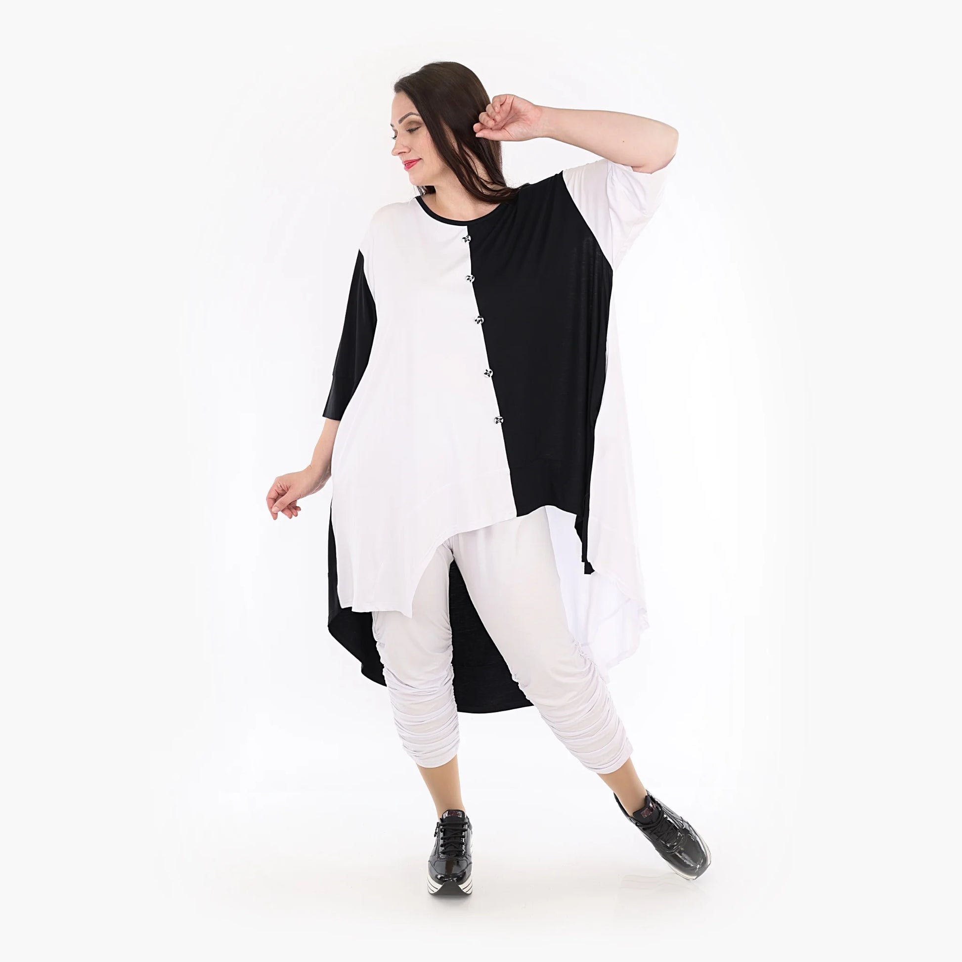  Bigshirt von AKH Fashion aus Viskose in gerundeter Form, 1321.06892, Schwarz-Weiß, Schick