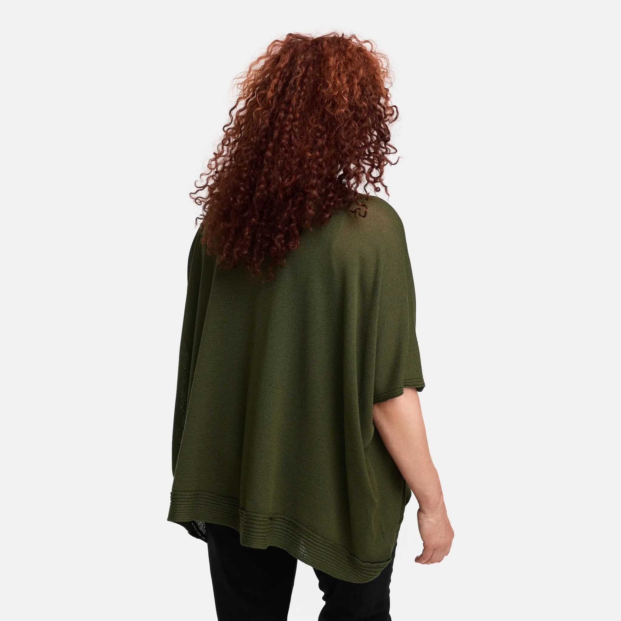  Amandine Pullover in kastiger Form, aus Viskose, A2803, Olive, Schick, Modern, Bequem