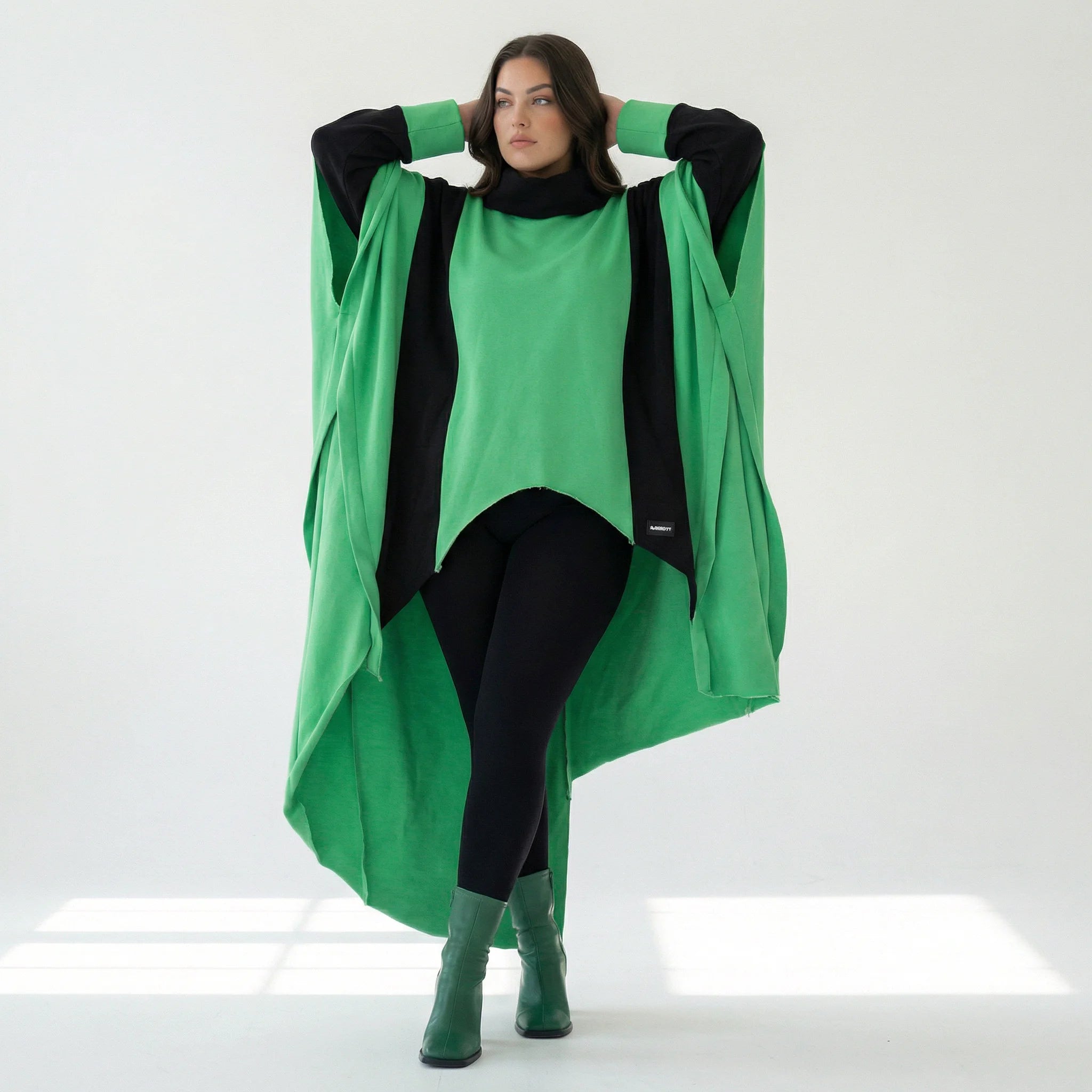  Bukezy Tunika in Vokuhila-Form, aus Baumwolle, 2004, Grün/Schwarz, Ausgefallen, Zeitlos