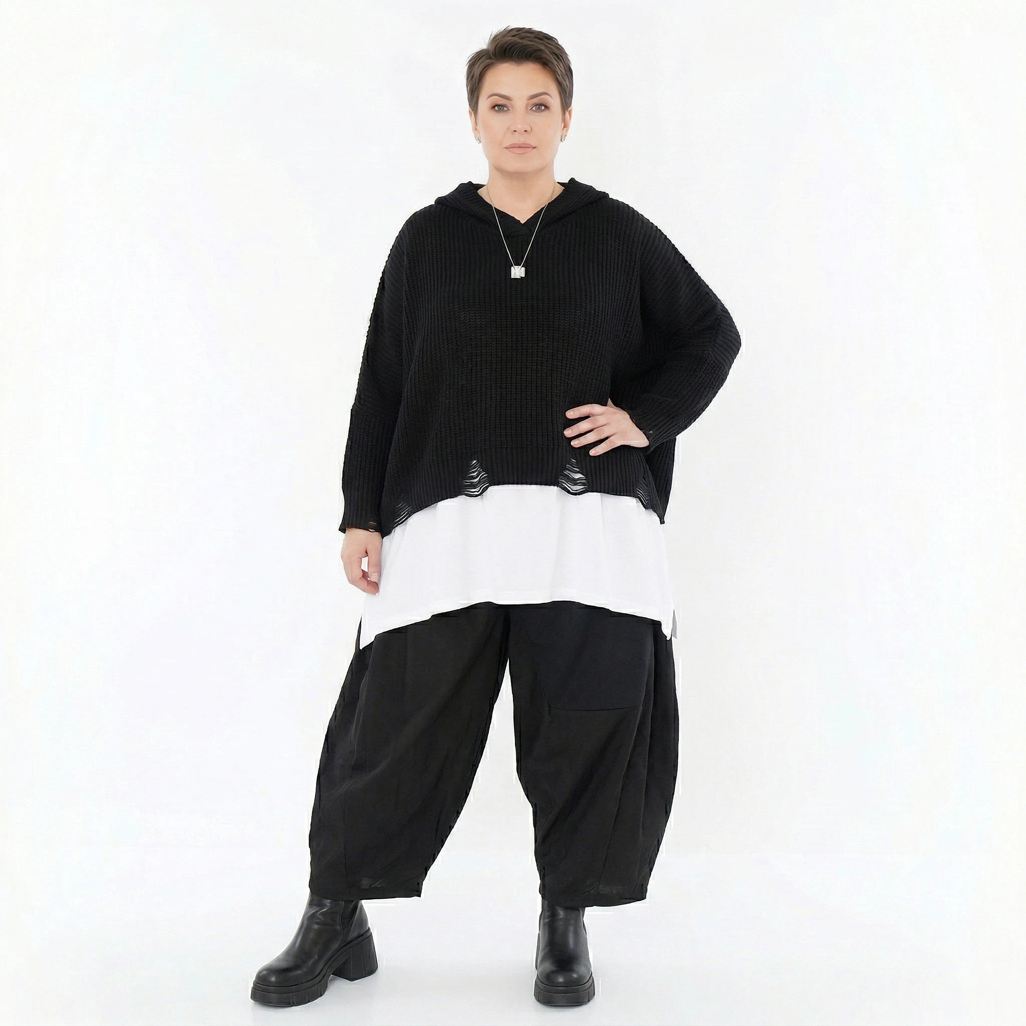 AKH Premium Bigshirt in kastiger Form, aus Baumwolle, P1032.2601, Schwarz, Ausgefallen