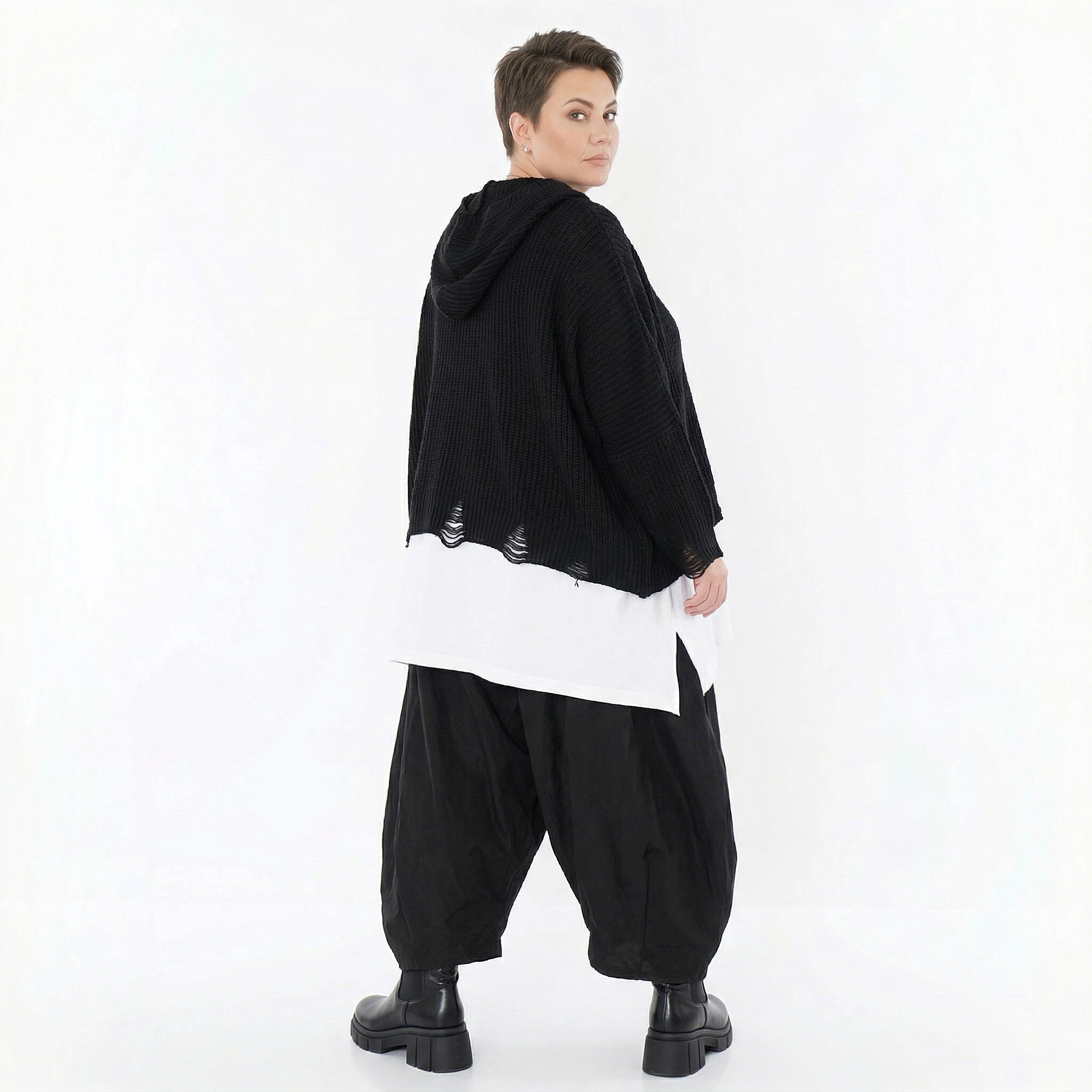 AKH Premium Bigshirt in kastiger Form, aus Baumwolle, P1032.2601, Schwarz, Ausgefallen