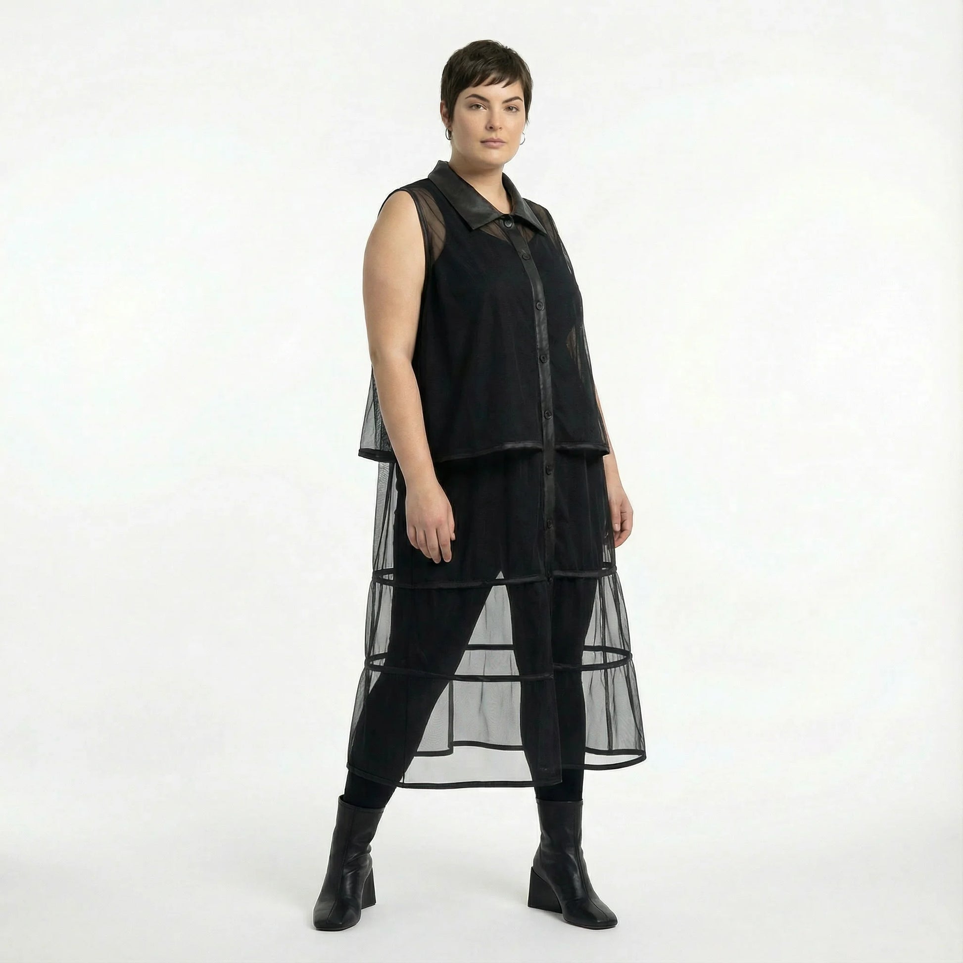  A-Form Weste von AKH Premium aus Materialmix, P1028.7120, Schwarz, Ausgefallen