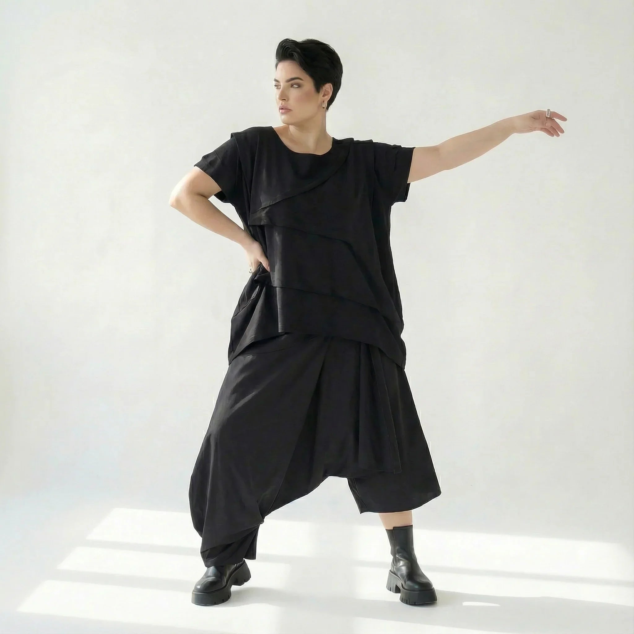 Damen Ballonhose Schwarz Caraclan, asymmetrischer Schnitt, Baumwolle, EU 38 bis 50 – Avantgarde, weit, künstlerisch, urban