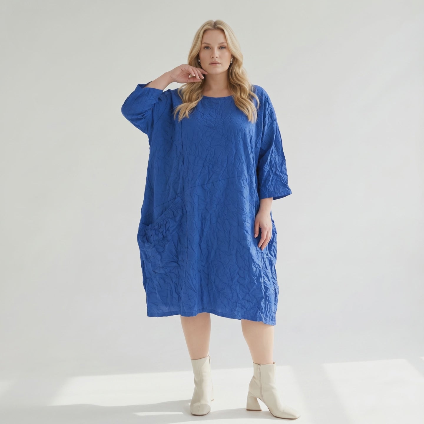Zauberhaft leichtes Lagenlook Ballonkleid aus softer Popeline mit außergewöhnlichem Crash Effekt, Royalblau