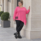 Langarmshirt in frischem Pink mit asymmetrischem Zipfelsaum aus weichem Stretchjersey