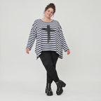 Langarmshirt in Dunkelblau/Weiß aus weichem Stretchjersey in A-Linie mit Seitenschlitzen