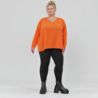 Langarmshirt in kräftigem Orange mit lässig kastigem Schnitt aus weichem Baumwolljersey