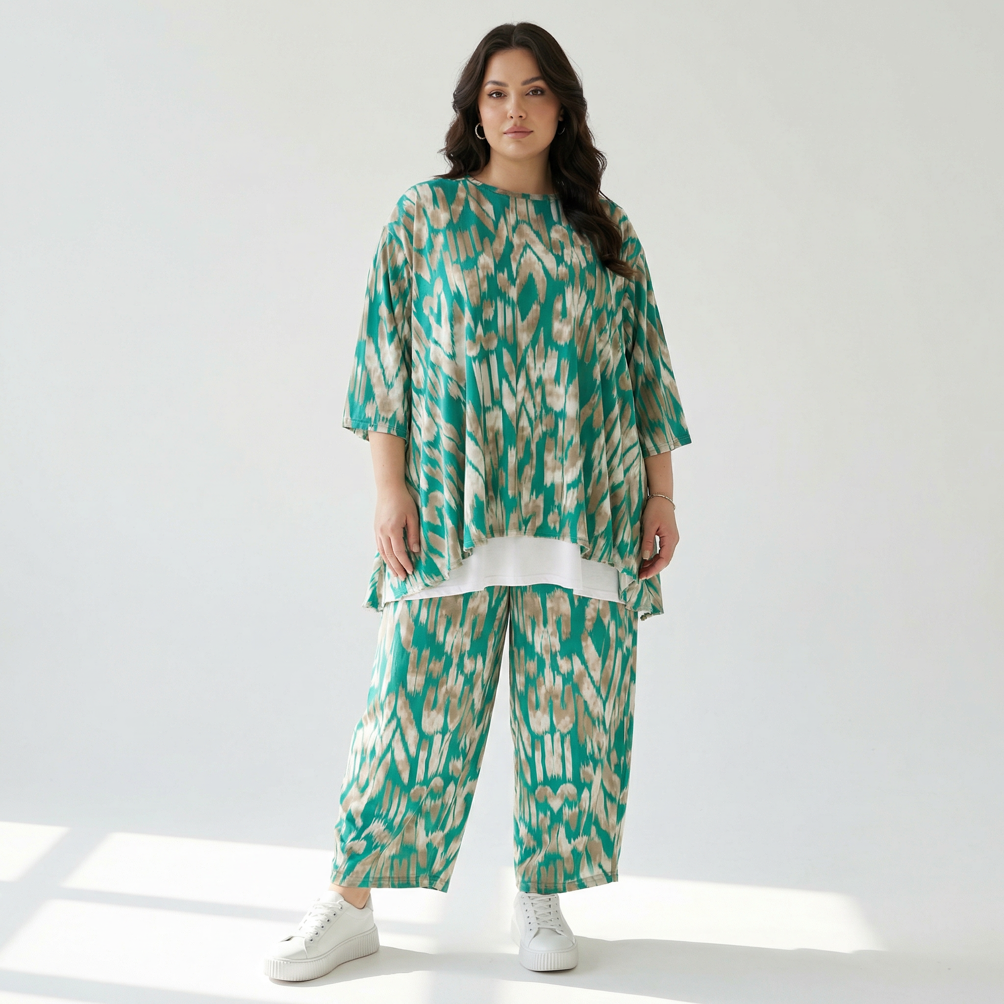 A-Form Bigshirt von AKH Fashion aus Viskose, 1296.00593, Mint-Beige, Grafik, Schick, Modern