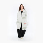 Ballonmantel in Oliveecru aus weichem Viskosejacquard mit Kragen Oversize Taschen warm