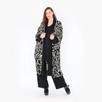 Leojacke in Schwarzecru aus Viskoseslinky mit Kragen offener Form und Seitennahttaschen
