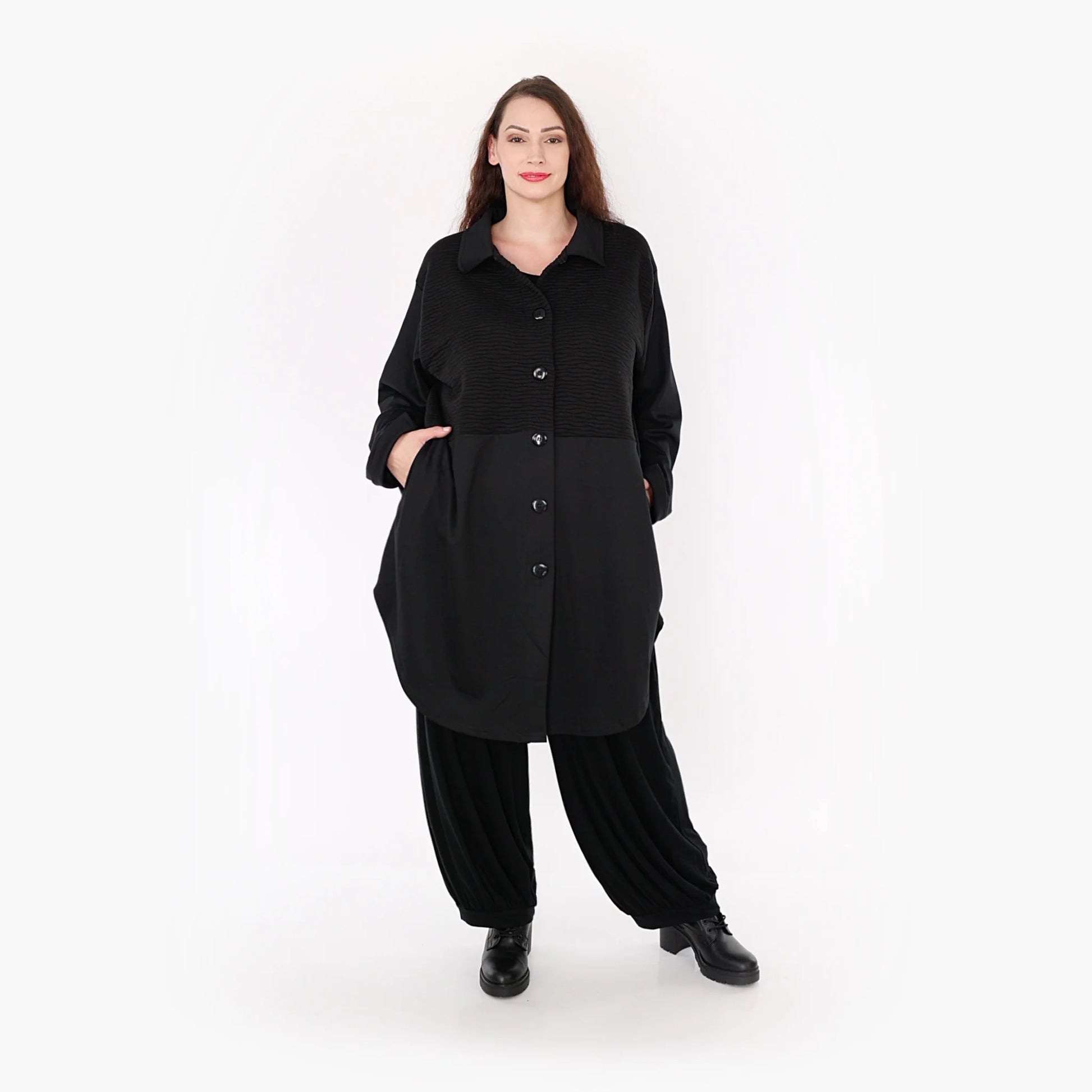 Bluse von AKH Fashion aus Materialmix in gerundeter Form, 1347.06881, Schwarz, Ausgefallen