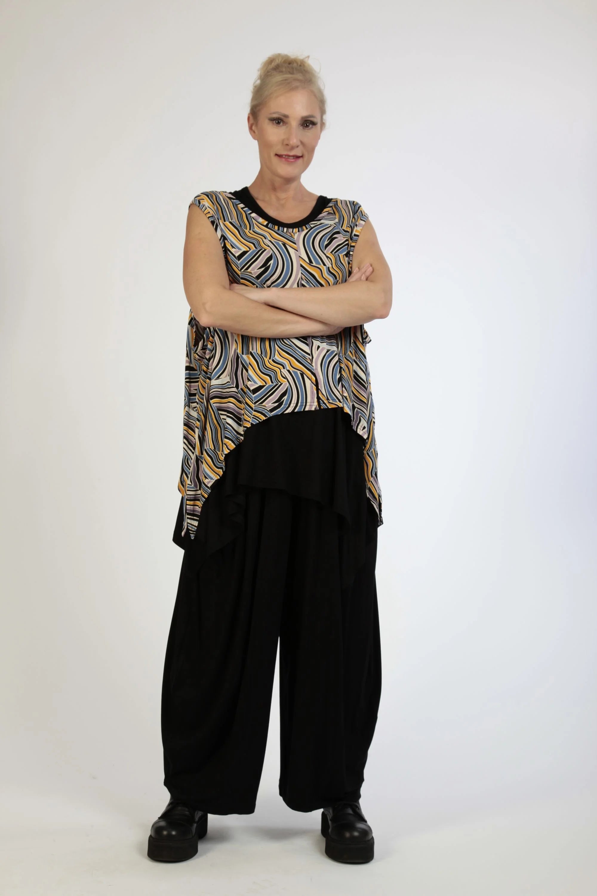  Zipfel Top von AKH Fashion aus Viskose, 1169.00428, Blau-Gelb-Flieder, Grafik, Schick