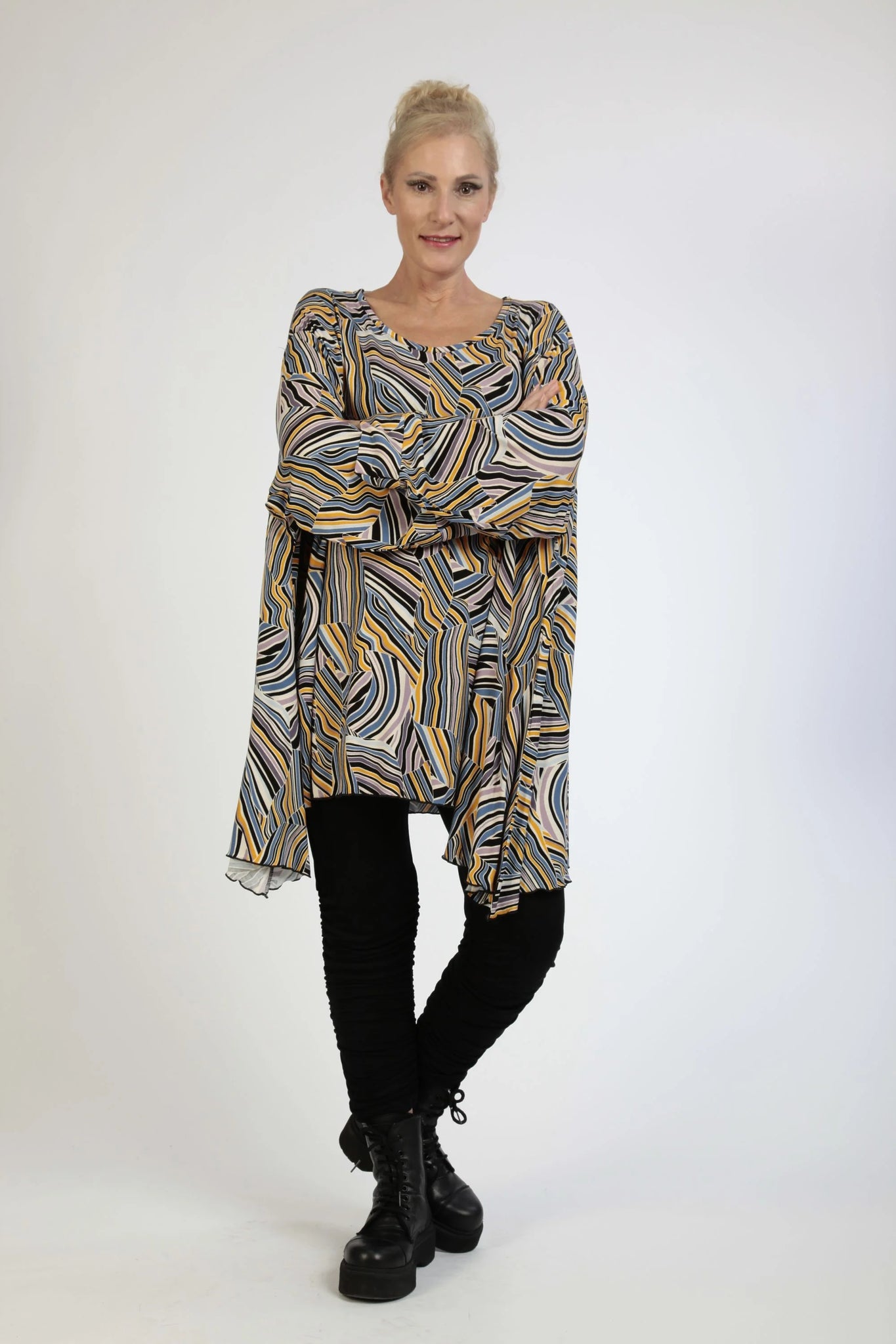  A-Form Bigshirt von AKH Fashion aus Viskose, 1169.00593, Blau-Gelb-Flieder, Schick, Modern