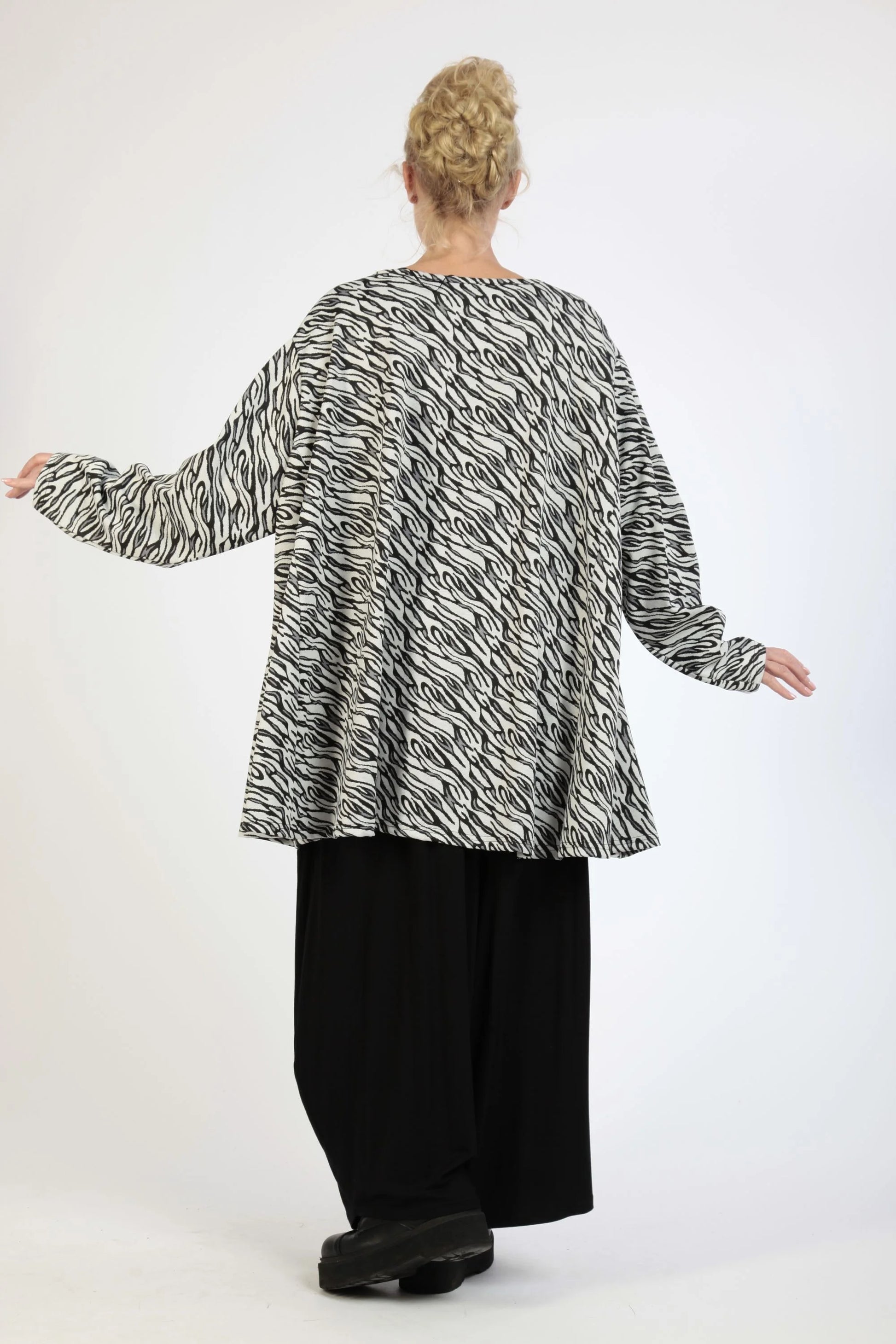  A-Form Bigshirt von AKH Fashion aus Materialmix, 1172.00593, Weiß-Schwarz, Zebra, Ausgefallen