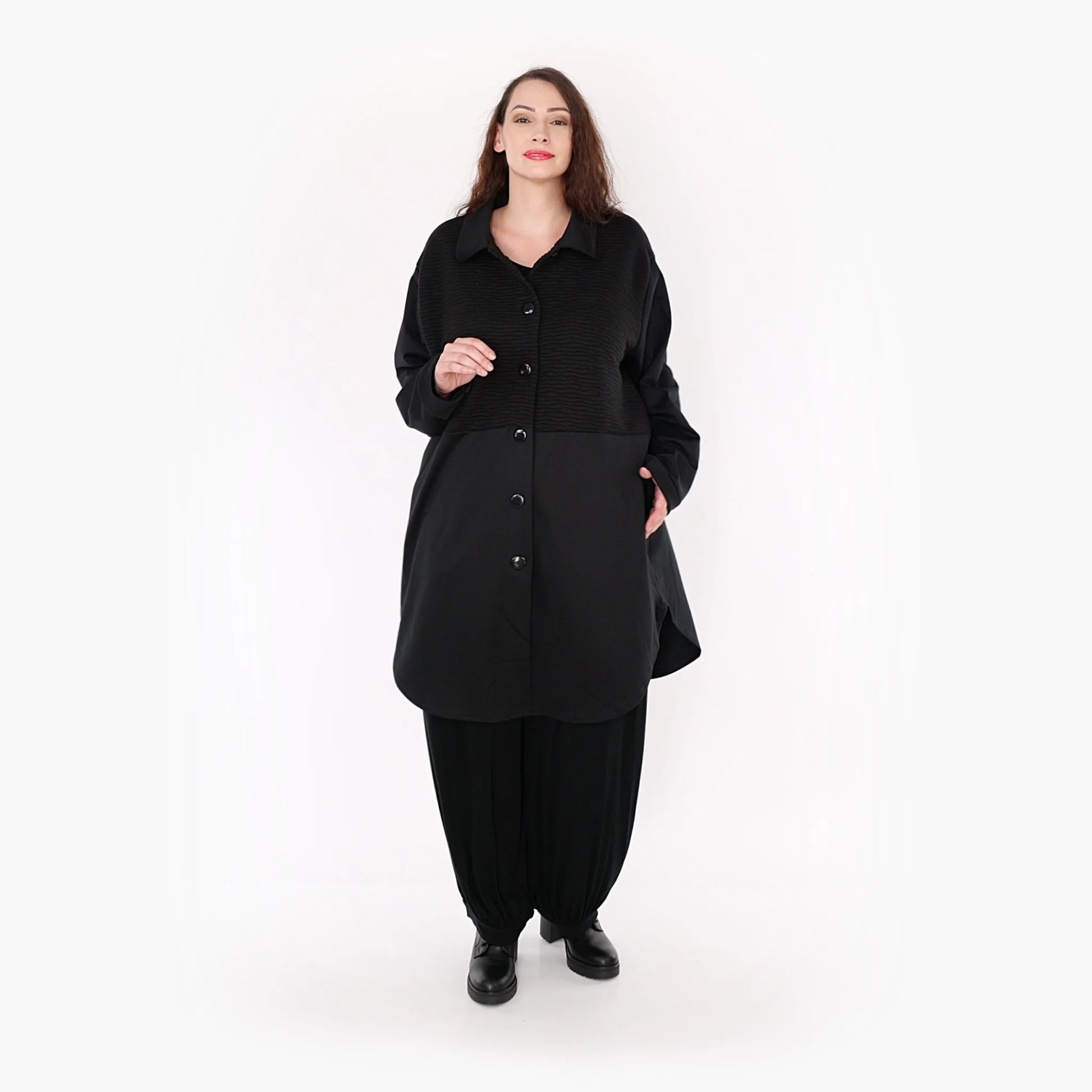  Bluse von AKH Fashion aus Materialmix in gerundeter Form, 1347.06881, Schwarz, Ausgefallen