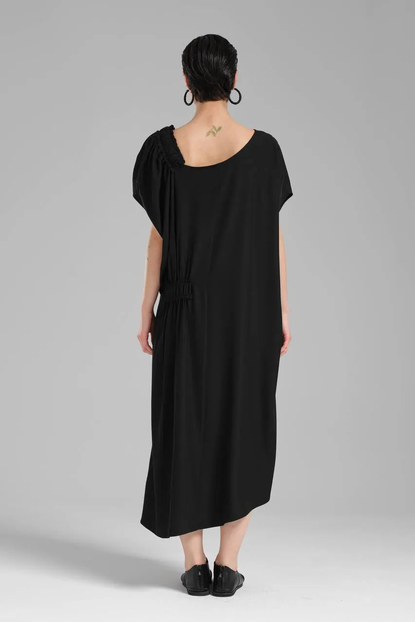  TW3 Kleid in asymmetrischer Form, aus Polyamid, 1217, Schwarz, Schick, Ausgefallen