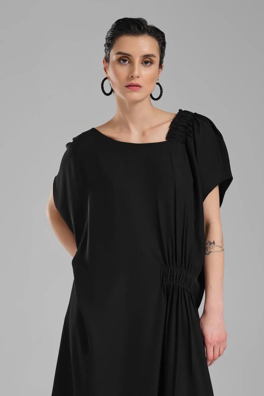  TW3 Kleid in asymmetrischer Form, aus Polyamid, 1217, Schwarz, Schick, Ausgefallen