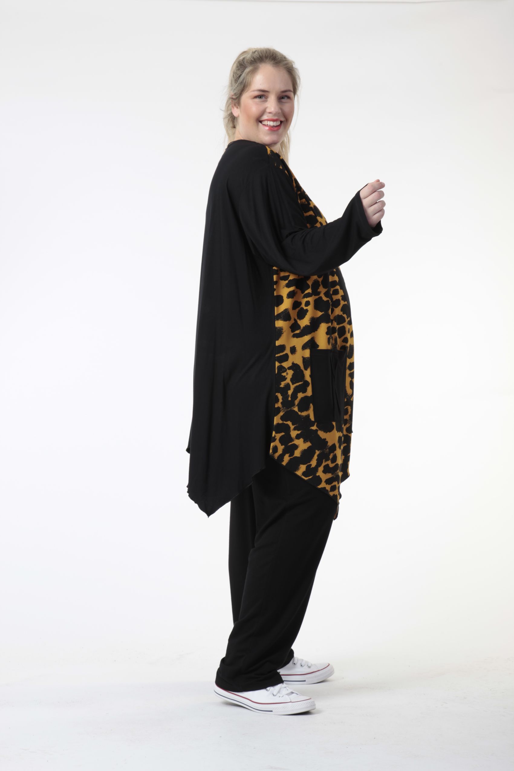  Zipfel Bigshirt von AKH Fashion aus Viskose, 0743.06725, Schwarz-Senf, Leopard, Ausgefallen