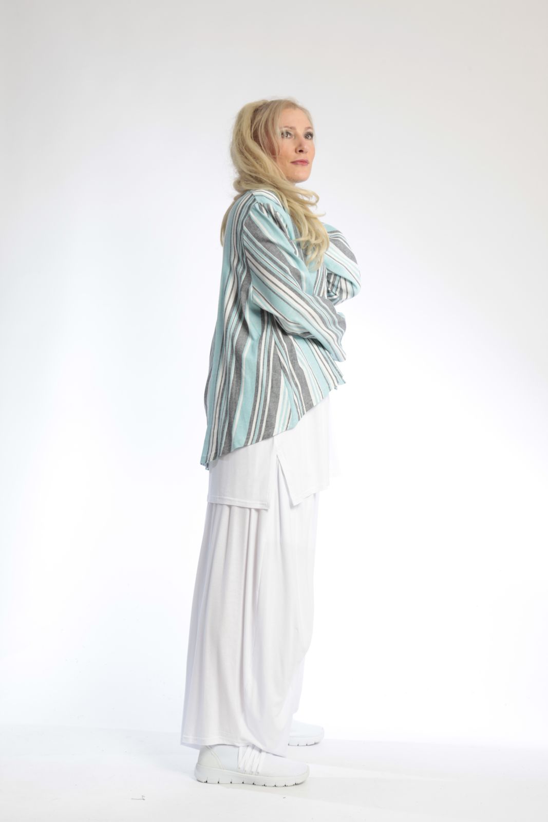  AKH Fashion Jacke in gerundeter Form, aus Viskose, 0805.00130, Türkis, Streifen, Schick