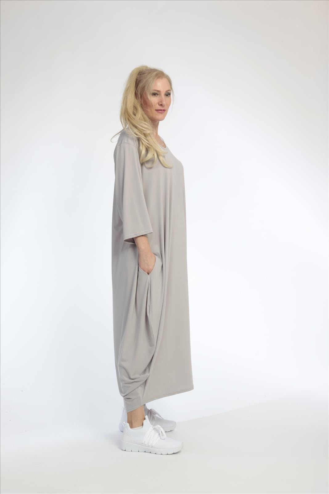  Ballonkleid von AKH Fashion aus Materialmix, 0792.01926, Taupe, Schick, Modern, Bequem