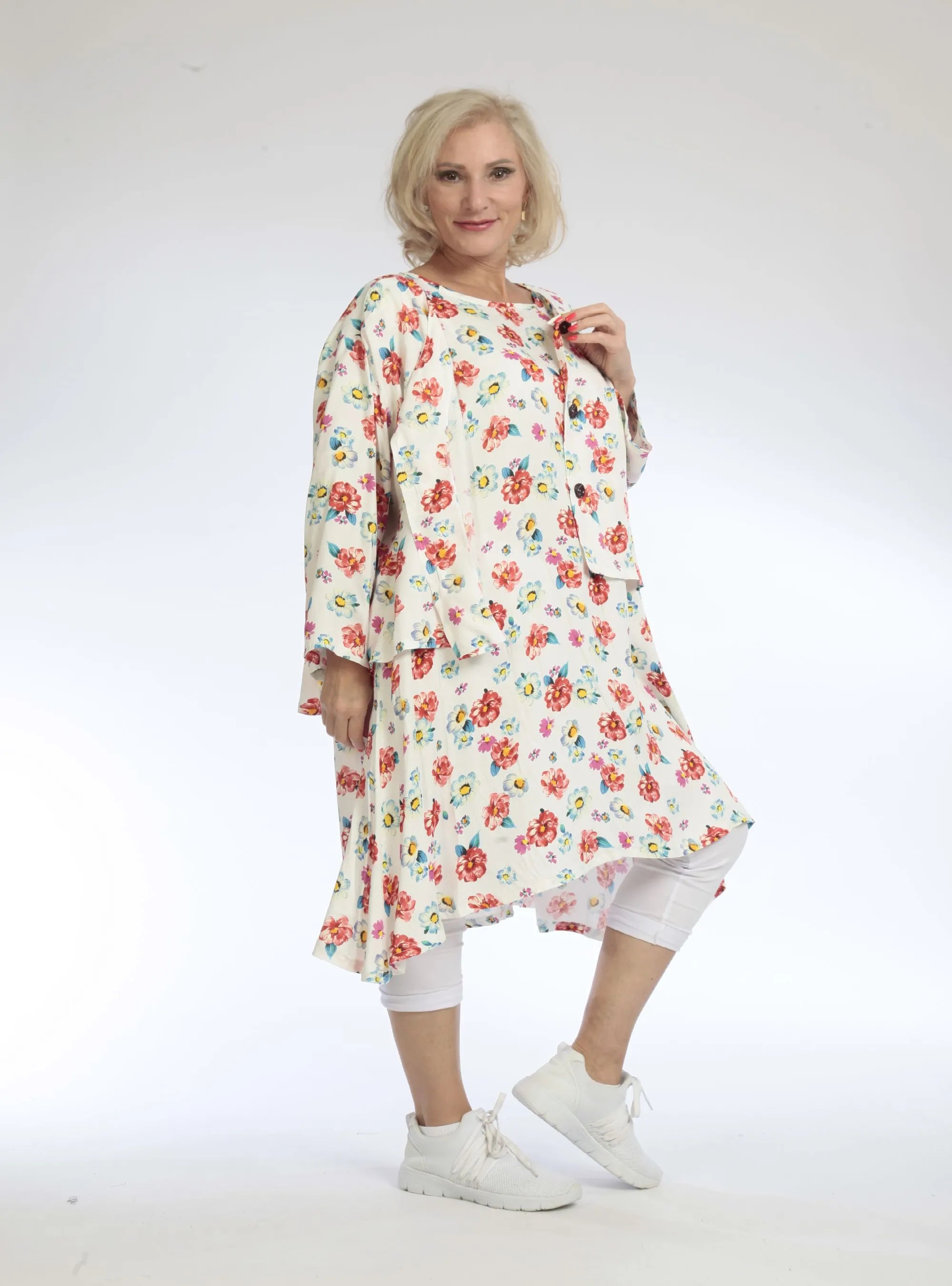  AKH Fashion Jacke in Vokuhila-Form, aus Viskose, 1103.00130, Rot, Blumen, Schick, Modern