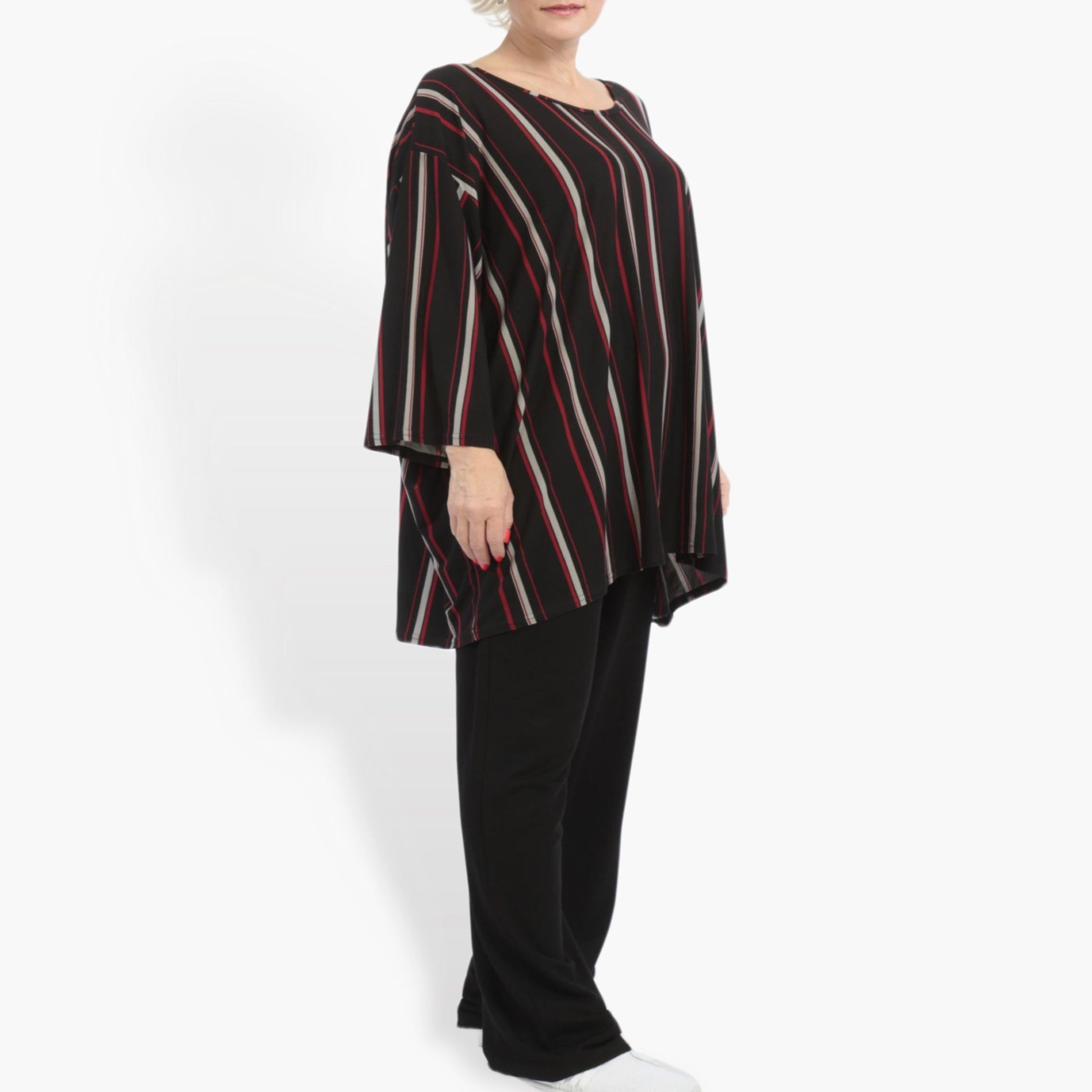  Stylisches Plus Size Shirt in Schwarz-Rot-Grau mit 3/4-Ärmeln und lässigem Streifenmuster