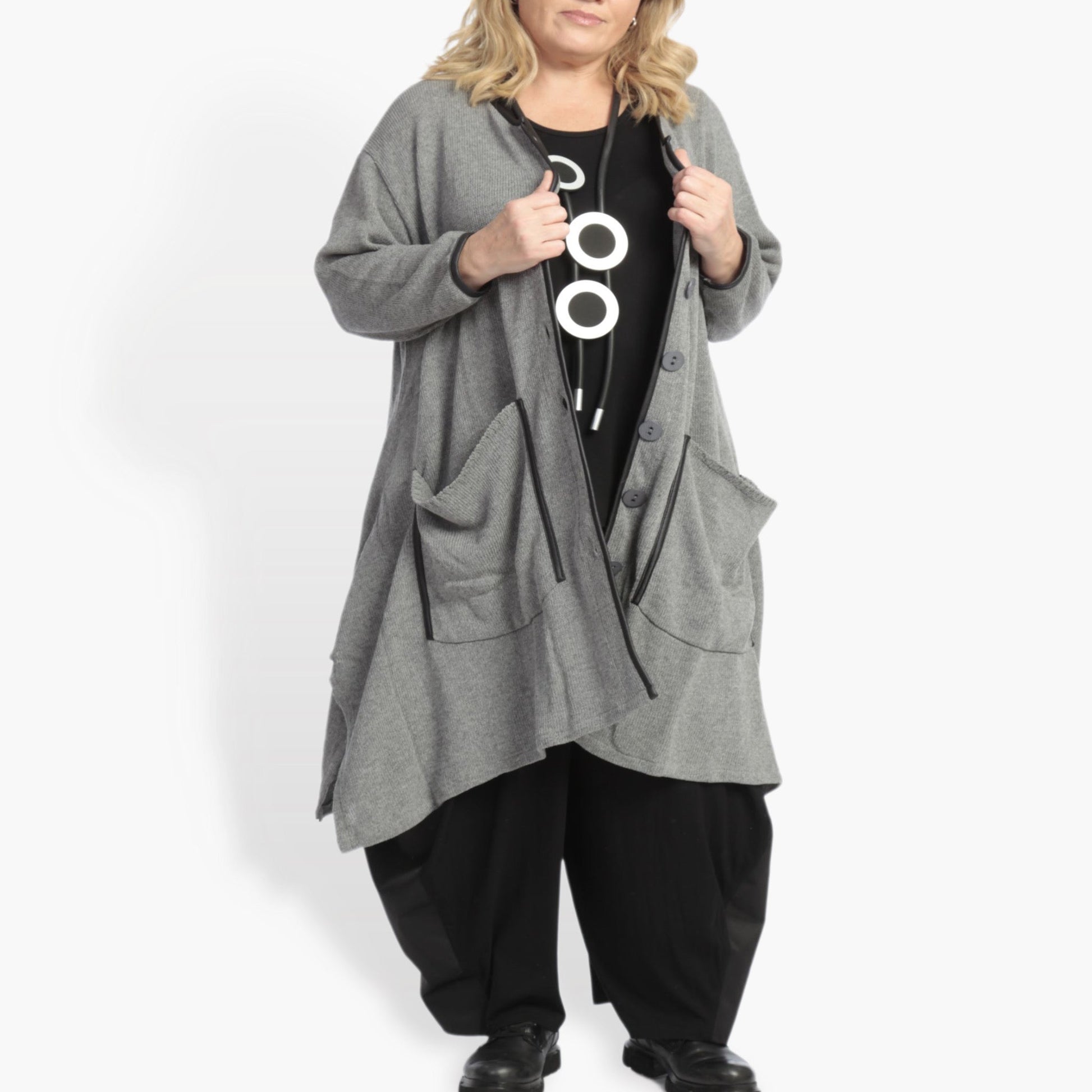  A-Form Jacke in elegantem Anthrazit aus weichem Baumwoll-Strick für lässigen Plus Size Look