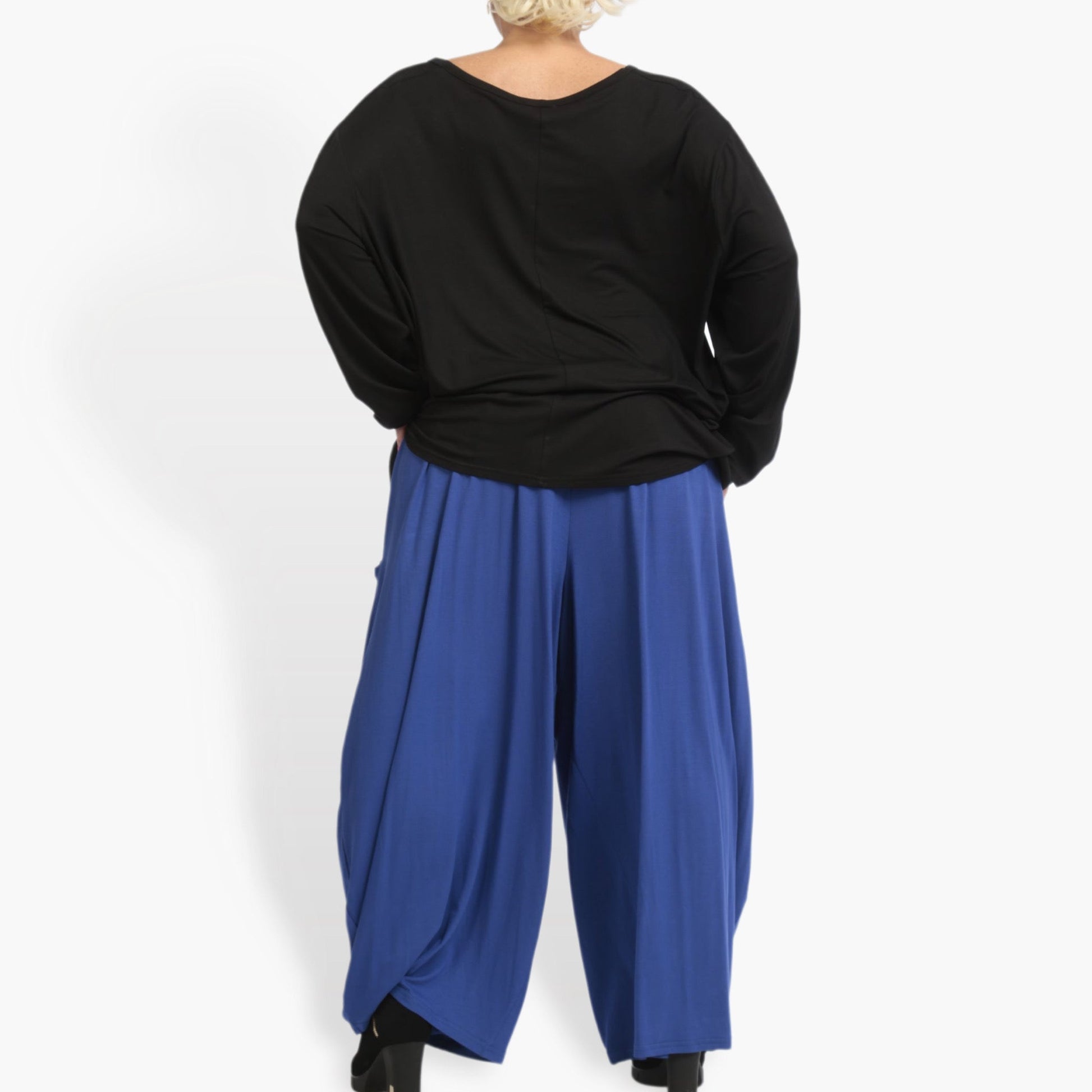  Ballonhose aus luftigem Viskose-Mix in elegantem Blau für bequemes Plus Size Fashion Erlebnis