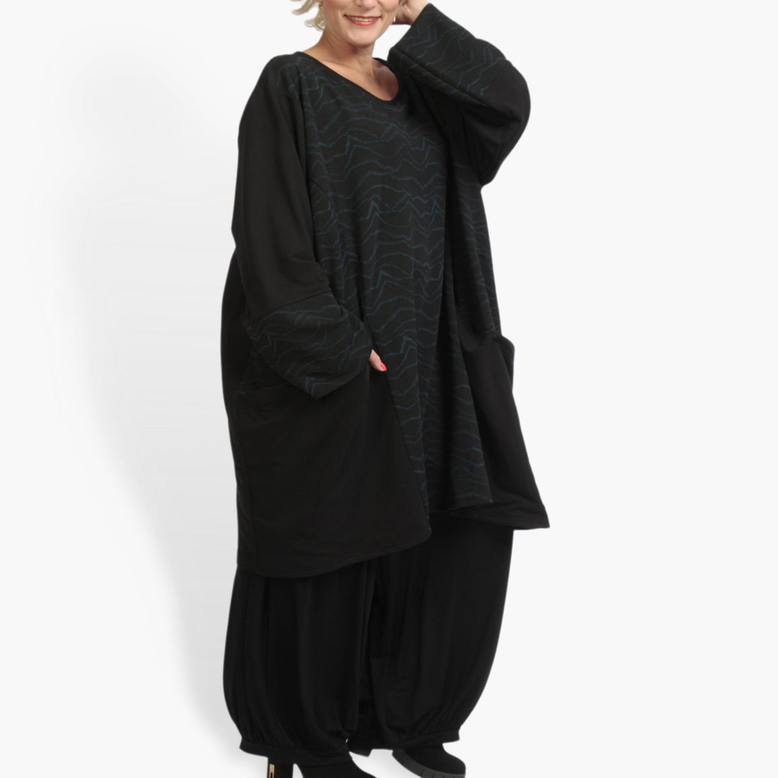  Bigshirt von AKH Fashion aus Viskose in gerader Form, 0932.06660, Schwarz-Blau, Ausgefallen